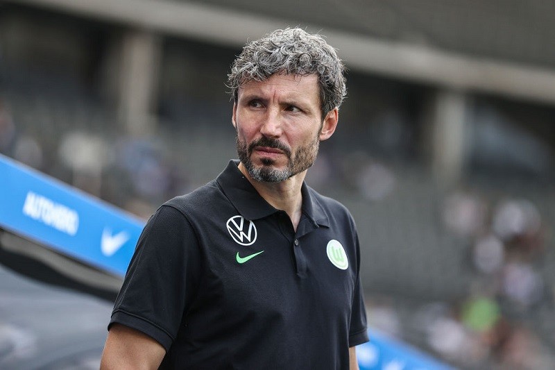Wolfsburg fires coach van Bommel after 13 games in charge