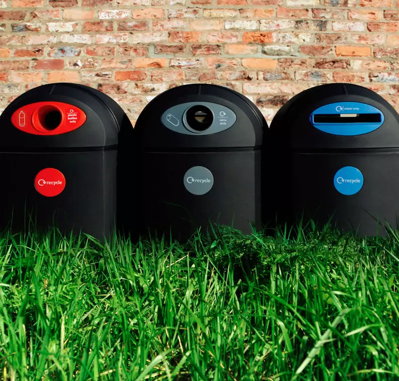 Gdzie trafiają śmieci i odpady do recyklingu w Wielkiej Brytanii?