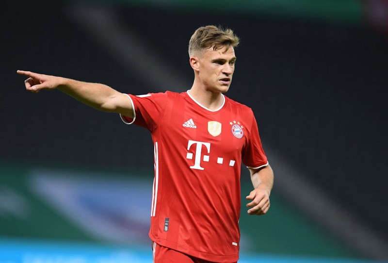 Rząd Niemiec liczy, że piłkarz Bayernu jednak zaszczepi się na Covid-19