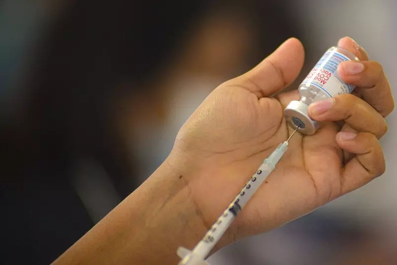 Europe drug regulator backs use of Moderna's COVID-19 booster vaccine