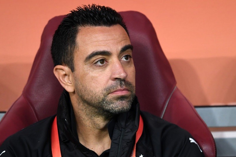Media: "Xavi będzie lepszym trenerem Barcy niż Koeman"