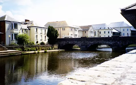 Wales: Three rowers died in an accident on a river that was flooded by a rainstorm