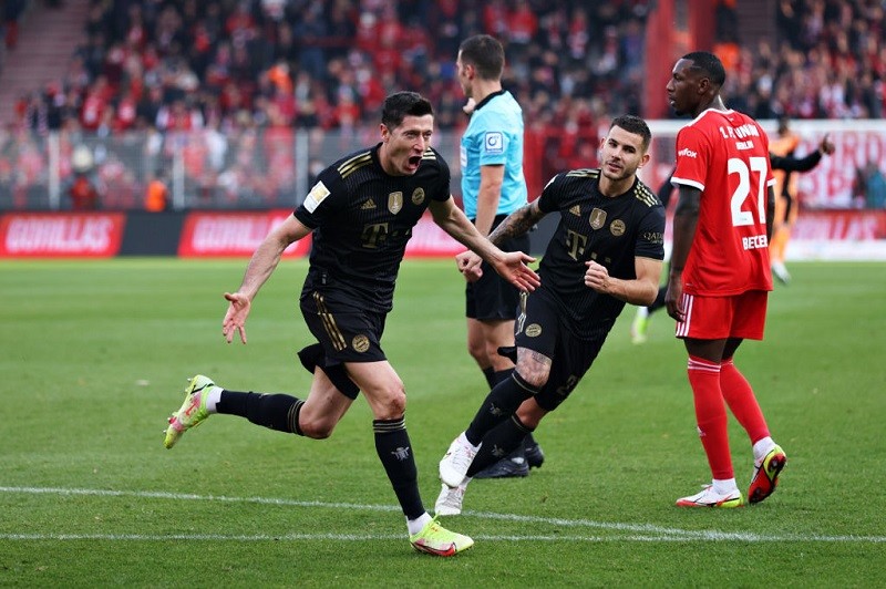 Bayern hits back with win at Union in Bundesliga