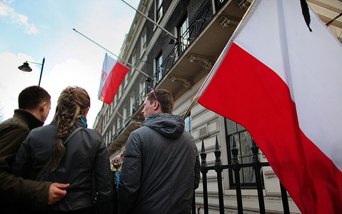 "The referendum result does not change the rights of Poles in the UK"