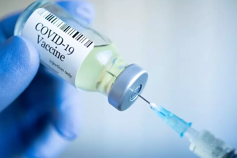 Badanie: Szczepionka daje większą odporność niż przebycie Covid-19