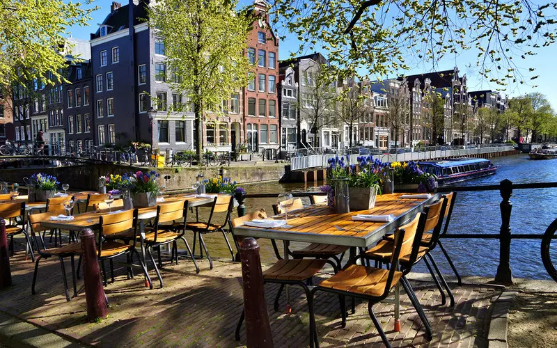 Holandia: Amsterdam wprowadza ograniczenia w zakupie domów na wynajem