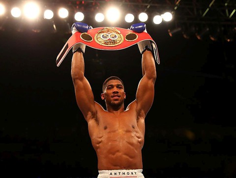 Anthony Joshua knocks out Dominic Breazeale in seventh round