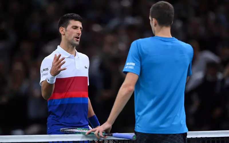 Turniej ATP w Paryżu: Porażka Hurkacza z Djokovicem w półfinale