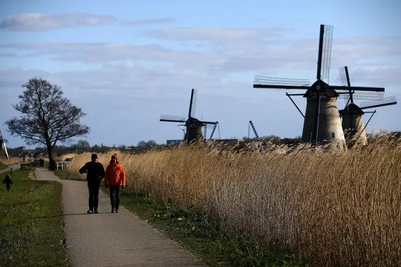 Wzrost zakażeń w Holandii. Wróciły obostrzenia przeciw Covid-19
