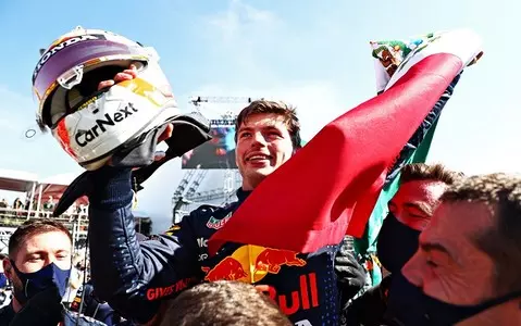 Max Verstappen wins in Mexico, extends lead in F1 title chase