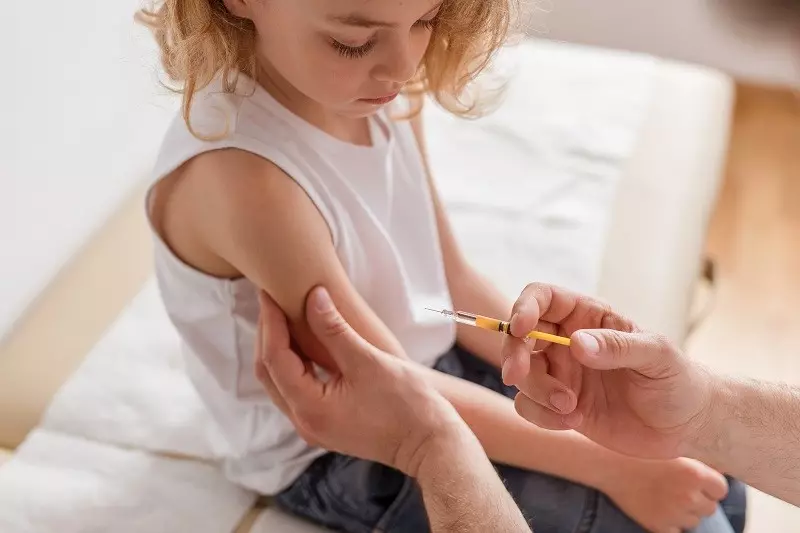 EMA sprawdzi, czy Moderną można szczepić dzieci od 6. roku życia