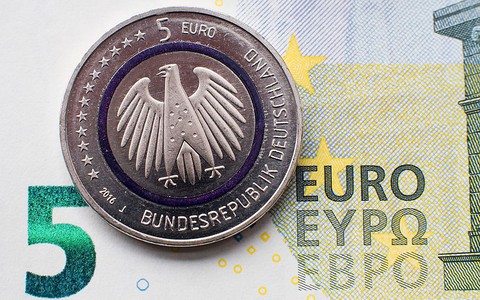 German minimum hourly wage bumped up for 2017
