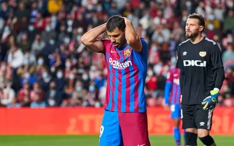 Barcelona: Sergio Aguero could be forced to retire