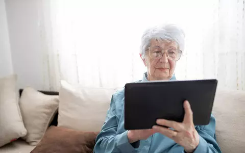 Research: Only 3 in 10 Polish seniors use the Internet