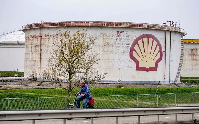 Holandia chce zatrzymać Shella przed ucieczką do UK
