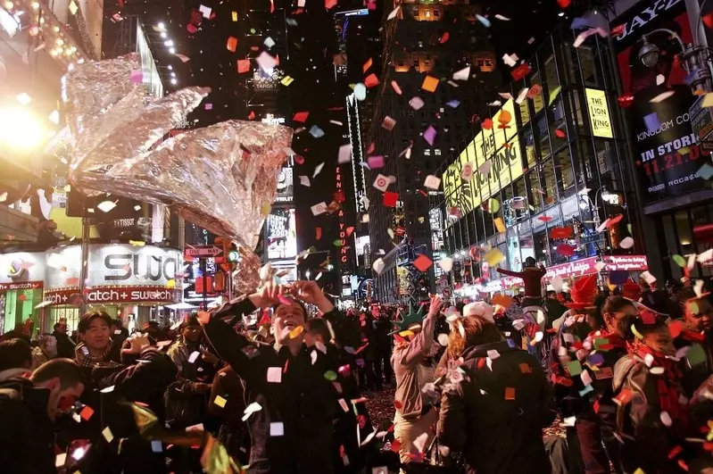 New York City Mayor: New Years Eve returns to Times Square "full force"