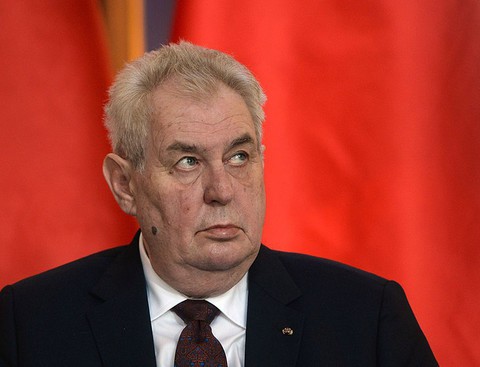 Czechy chcą wyjść z UE i NATO? Prezydent apeluje o referendum