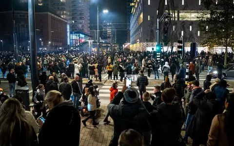 Dutch police shot protesters "in self-defense"