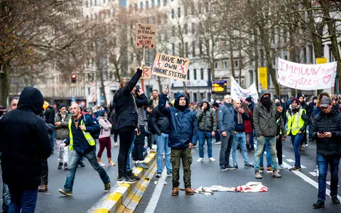 Over 30,000 people protested in Brussels against the anti-Covid restrictions