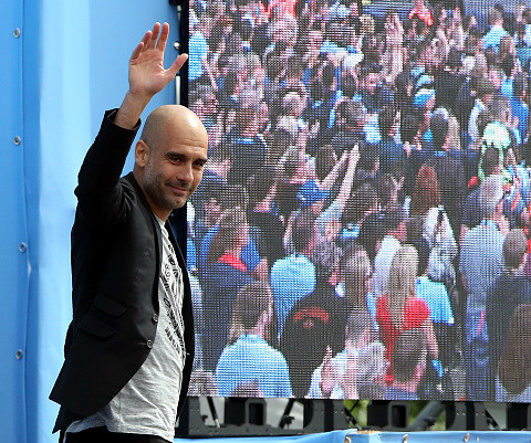 Guardiola was welcomed by an estimated 6,000 City fans 