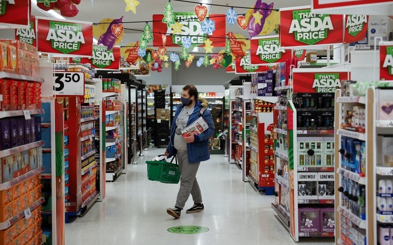 31 dni do świąt. Sklepy w UK ostrzegają przed brakami na półkach