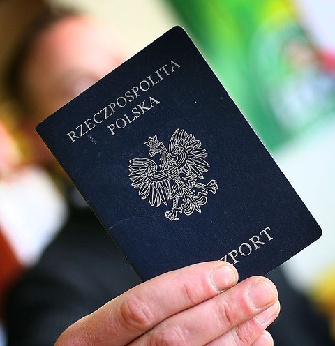Brytyjczycy pytają o polski paszport