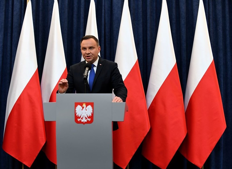 CBOS: Duda, Morawiecki i Hołownia liderami rankingu zaufania