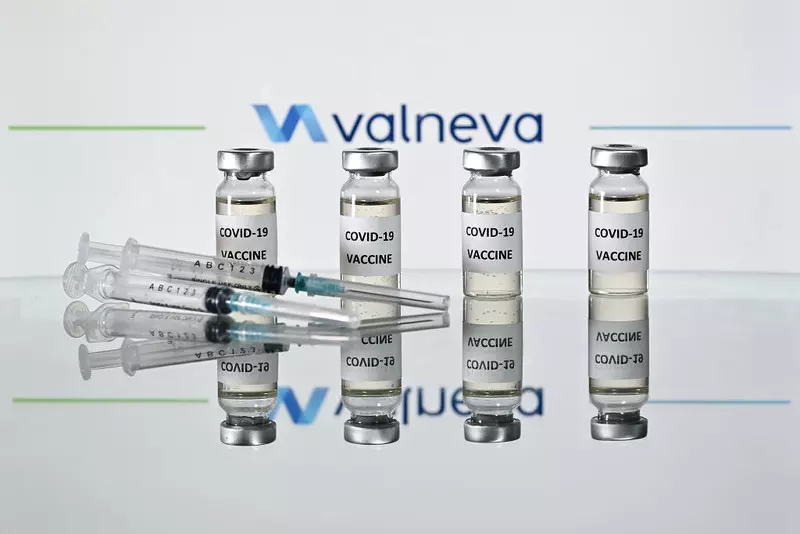 EMA rozpoczyna badanie szczepionki przeciw Covid-19 firmy Valneva