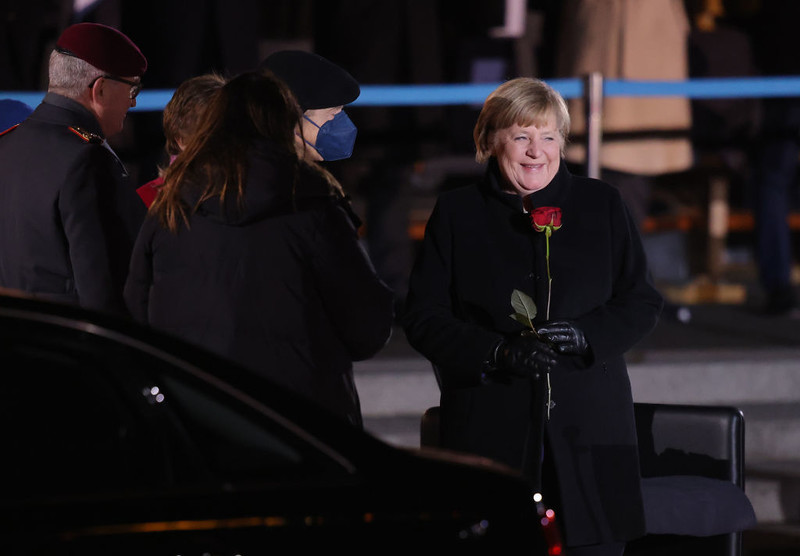 Niemcy: Wielki Capstrzyk na pożegnanie Angeli Merkel