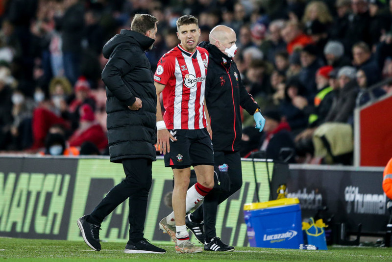 English league: Bednarek injured, will not play against Moder
