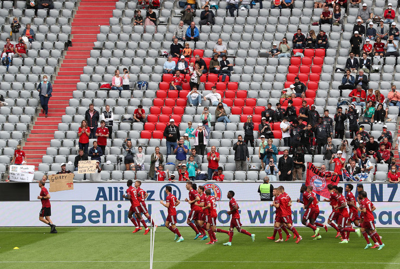 Piłkarska LM: Bayern z Barceloną przy pustych trybunach