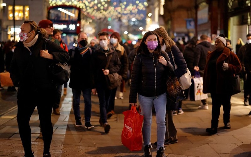 UK Omicron cases surge by 92 in 24 hours