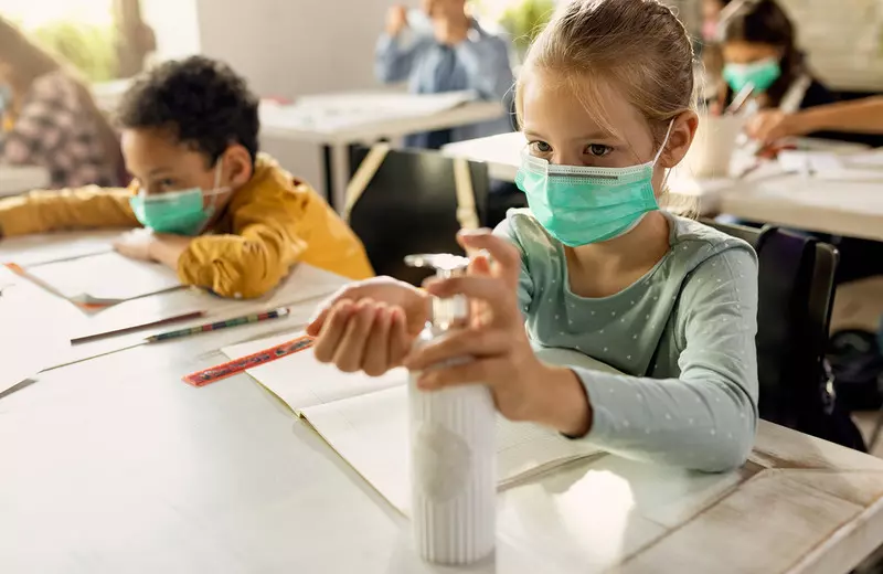 Significant increase in infections among children. In the lead, among others France, UK and Canada