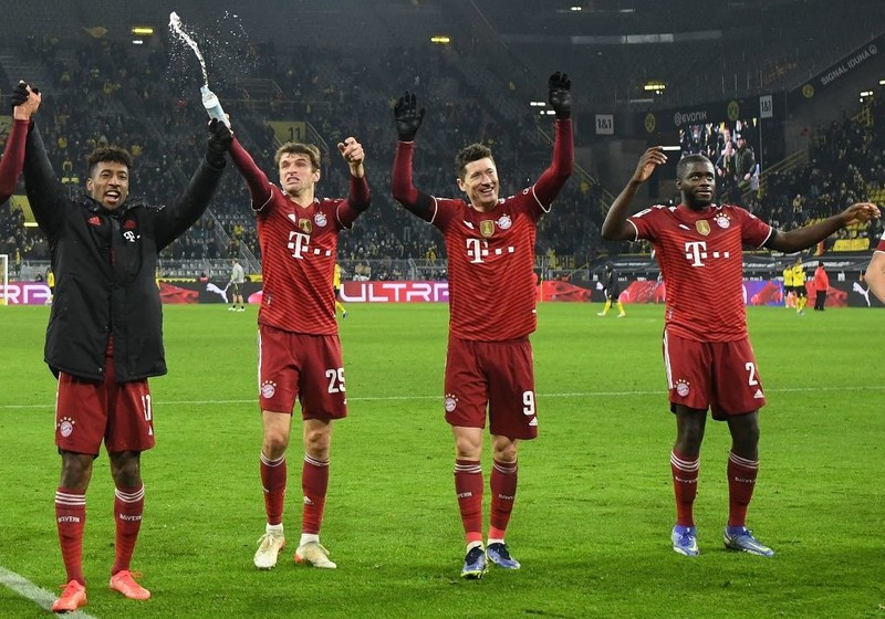 Liga niemiecka: Dwa gole Lewandowskiego, Bayern lepszy w klasyku