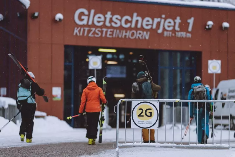 Austria: Stopniowe zakończenie lockdownu i największe opady śniegu od 10 lat