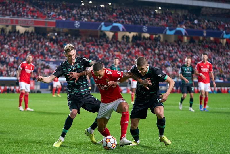 Football League: Portuguese police use weapons during clashes with Benfica and Dynamo fans
