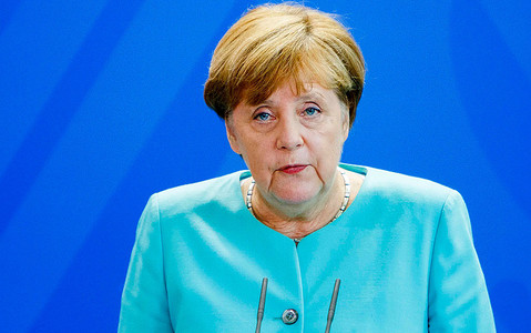 Merkel niecierpliwi się w sprawie Brexitu. "Czekam na wniosek Londynu"