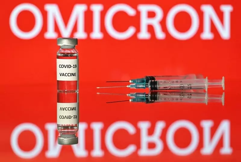 Badania w UK: Dwie dawki szczepionki nie chronią przed Omikronem