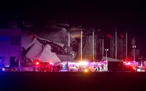 Many trapped after Amazon warehouse roof collapse near U.S. city of St. Louis