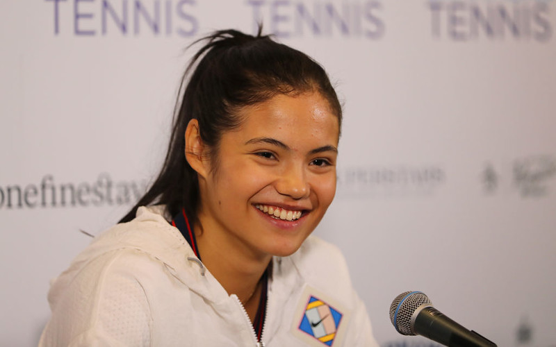 Triumfatorka tenisowego US Open Raducanu chora na COVID-19