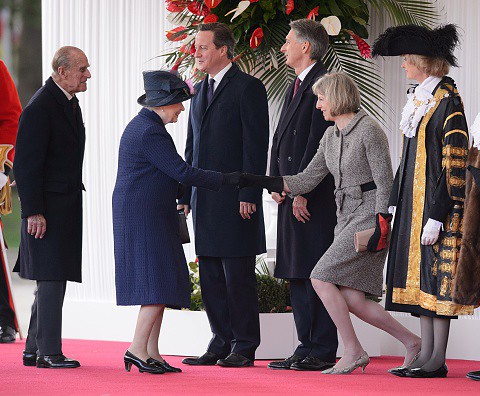 Królowa Elżbieta II przyjmie jutro 13. premiera Wielkiej Brytanii