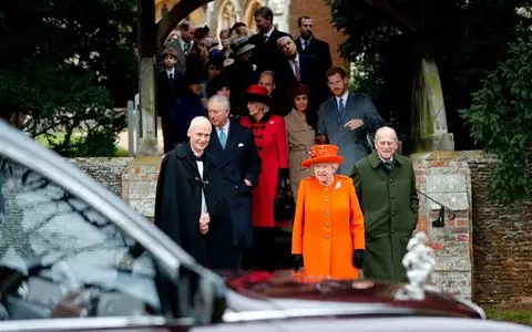 Queen Elizabeth II cancels pre-Christmas dinner for family because of Omicron