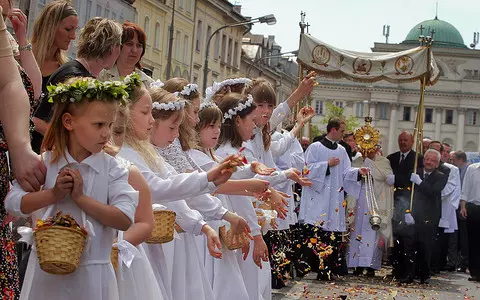 Tradition of flower carpets for Corpus Christi processions entered on the UNESCO list