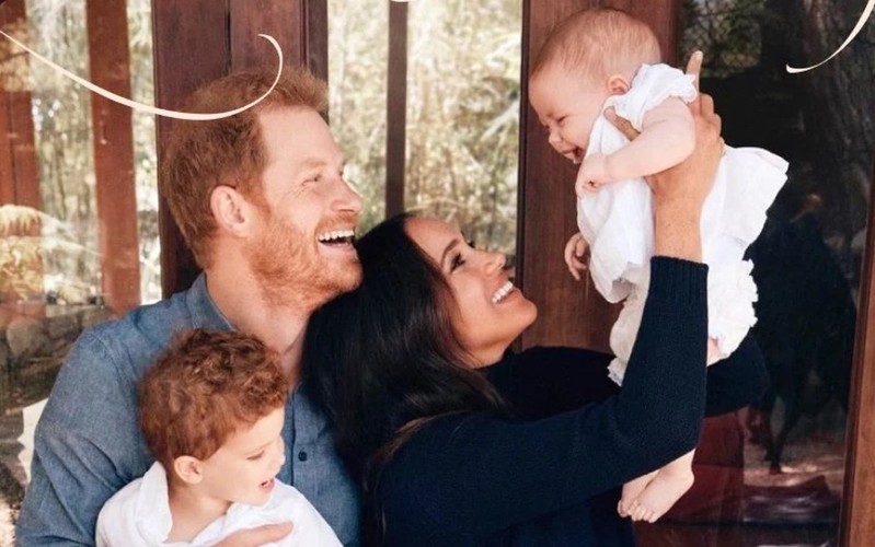 Meghan Markle and Prince Harry reveal first glimpse of Lilibet with Archie