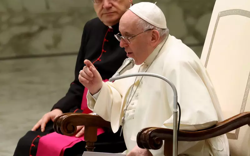 Pope: May Christmas bring more generosity and solidarity