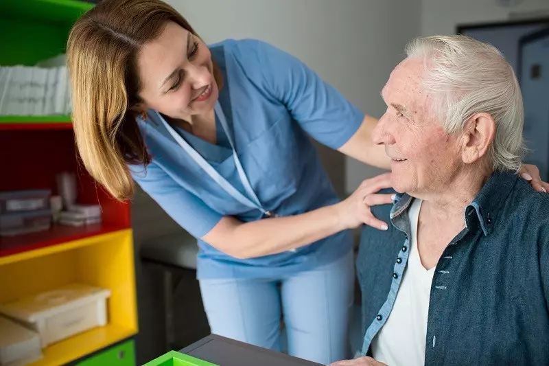 Social care: Immigration rules to be relaxed to recruit staff