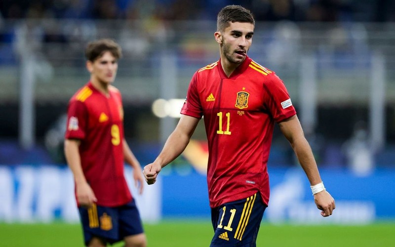Liga hiszpańska: Ferran Torres oficjalnie piłkarzem FC Barcelona