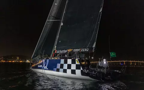 Sydney-Hobart Regatta: "Black Jack" first to finish