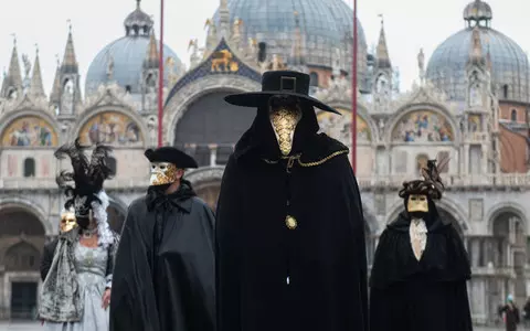 Carnival in Venice will take place, city authorities announced