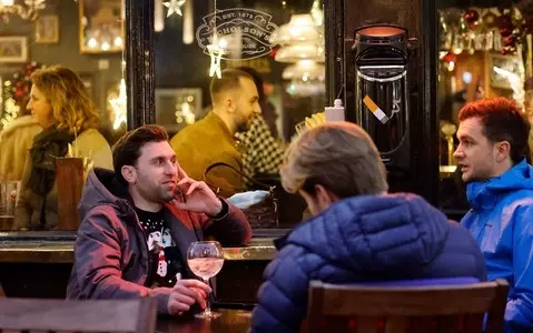 English pubs braced for 100,000 New Year’s Eve revellers from Wales and Scotland